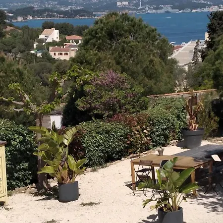 Le Zinnias * Saint-Mandrier-sur-Mer